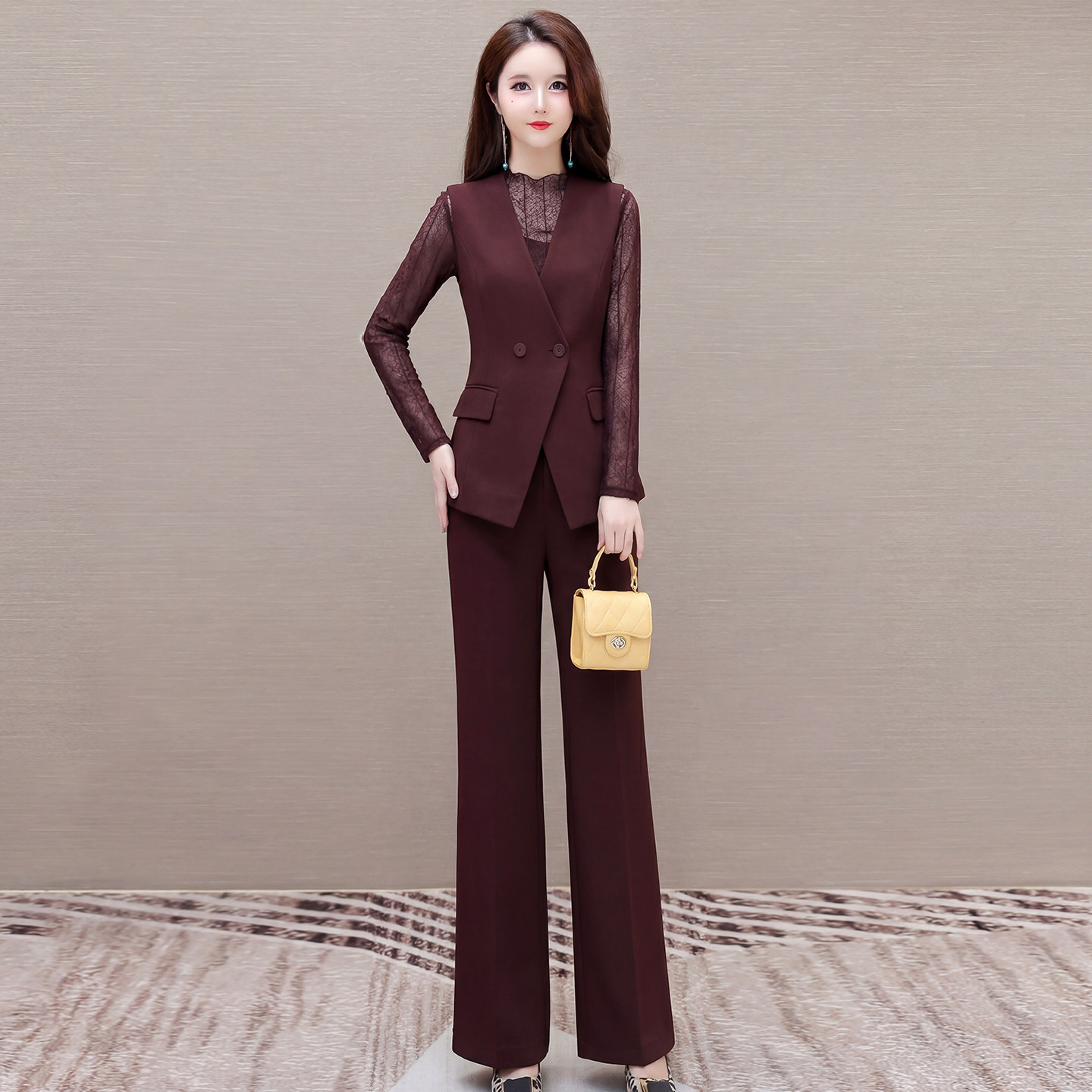 气质减龄穿搭套装女2026春秋季新款修身收腰显瘦通勤三件套裙潮