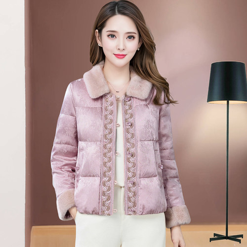 今年流行穿搭羽绒服女冬季新款