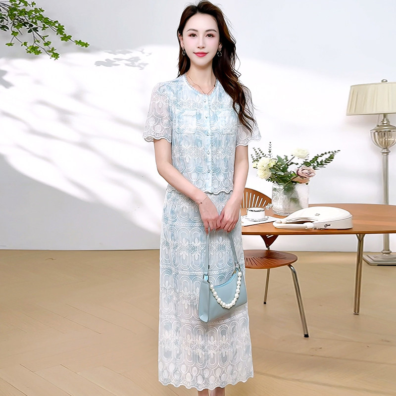 时尚减龄套装女2025新款夏季穿搭高端贵夫人小香风遮肚子两件套裙