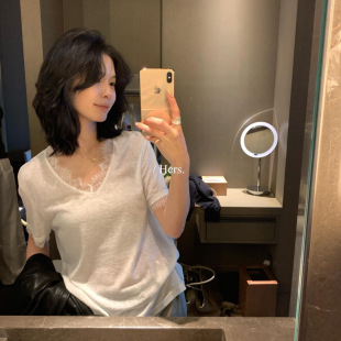 韩系简约慵懒随性蕾丝拼接百搭V领短袖 Gary 宝藏Hers一勺甜夏季
