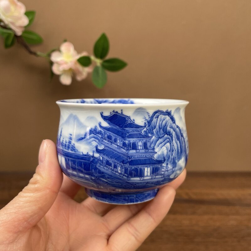 【九茗珍藏】余志明重工亭台楼阁炉式杯110cc 手工手绘景德镇茶具