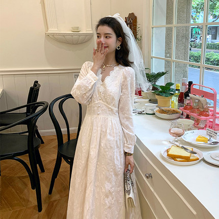 AM NANA法式轻熟风气质白色长袖连衣裙绝美优雅仙女小个子长裙子