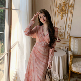 AM NANA法式气质长袖粉色连衣裙温柔风小个子仙女裙绝美V领长裙子