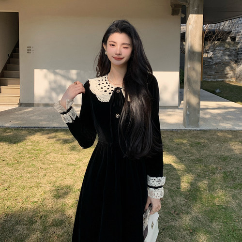 AMNANA法式丝绒娃娃领小黑裙