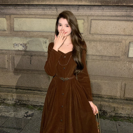 AMNANA法式复古气质连衣裙女轻奢方领绝美丝绒a字裙高级感长裙子