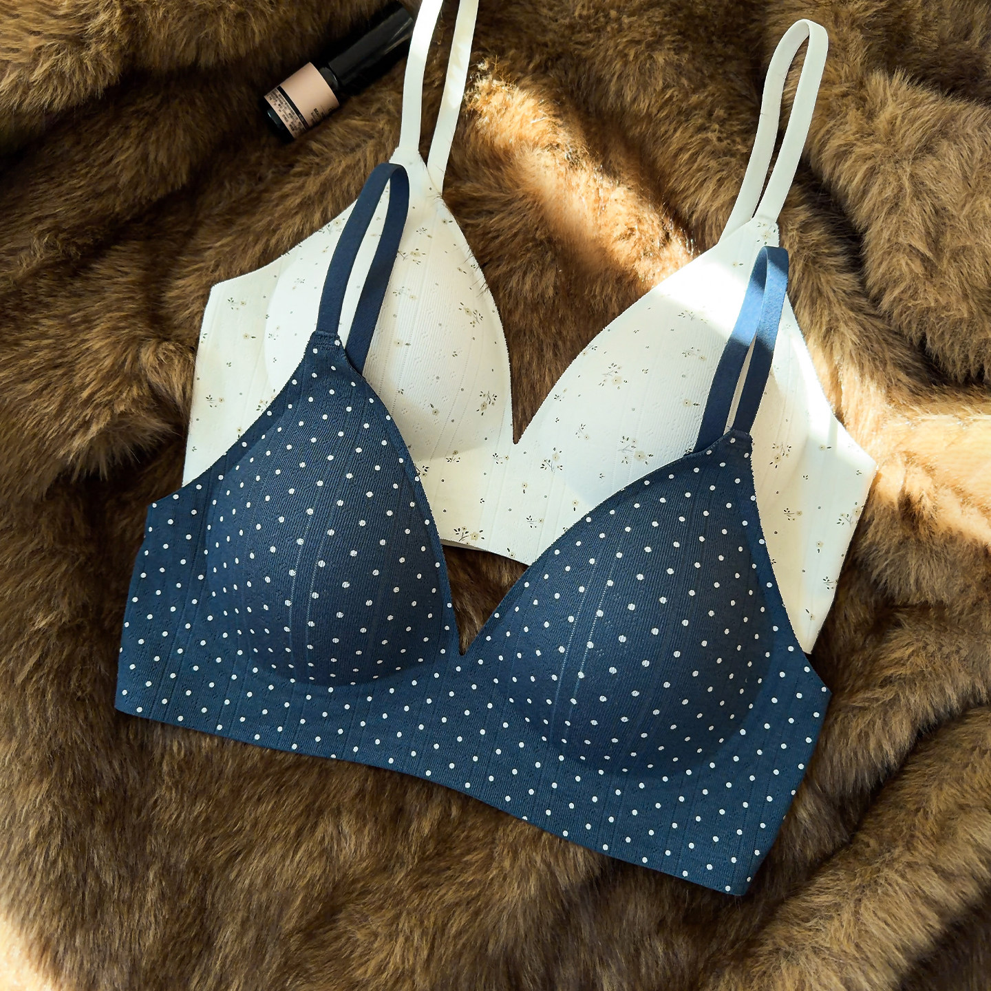 法式三角杯内衣女小胸聚拢薄款无痕收副乳防下垂平胸不空杯文胸罩,女士内衣/男士内衣/家居服,文胸,淘宝优惠券,粉丝福利购,淘宝优惠卷