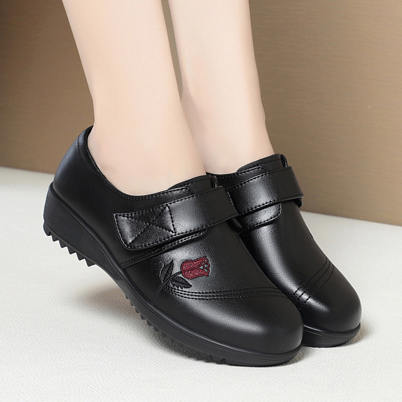 意尔康2026春季新款女单鞋正品真皮女鞋休闲时尚妈妈鞋牛皮鞋大码