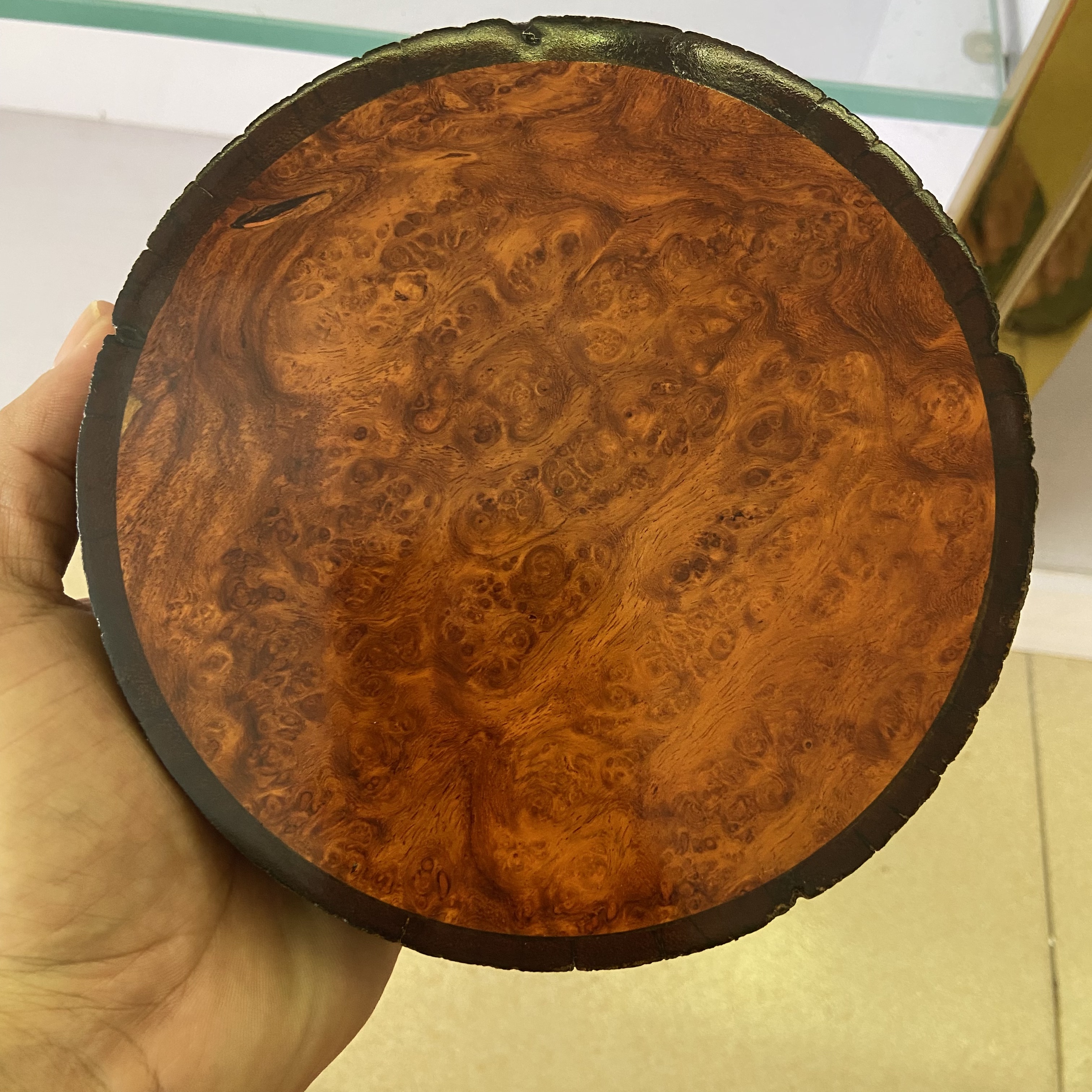 特价，缅甸花梨木大果紫檀瘿瘤面板茶杯垫底座01