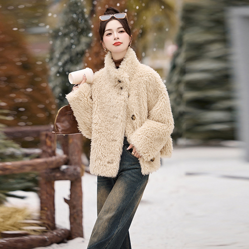 羊羔毛外套2025皮毛一体冬季加厚立领气质毛绒上衣美拉德大衣皮草