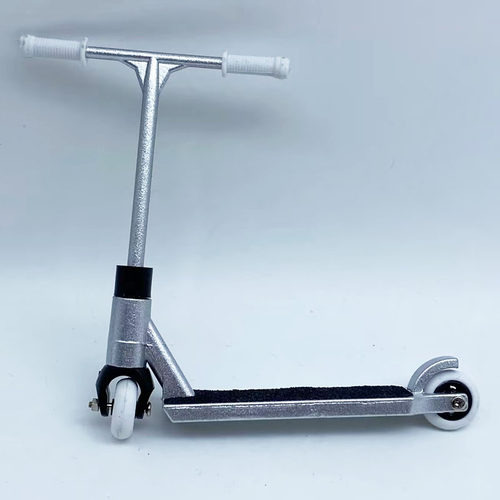 指尖玩具金属两轮儿童滑板车手指极限滑板车Finger scooter