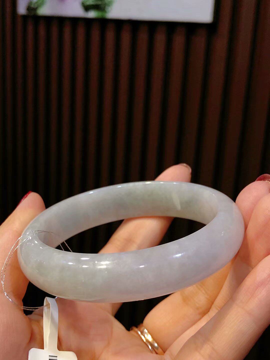 已售      缅甸天然翡翠手镯冰糯手镯【福瑞祥翡翠】