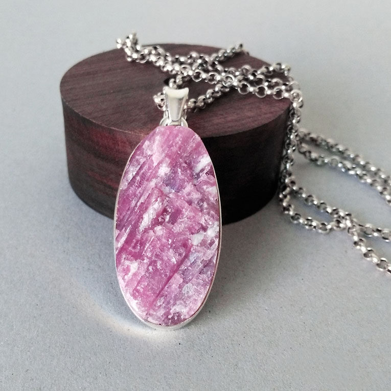 欧美简约925纯银宝石手工银饰个性大颗粉紫色碧玺原石晶族吊坠女