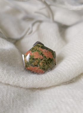 925银手工花绿宝石中指食指戒指