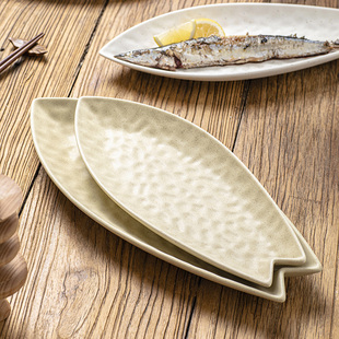 日式鱼盘家用高级感陶瓷盘子新款大号蒸鱼盘子菜盘创意寿司鱼形盘
