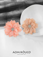 A gentle flower-patterned brooch with a sense of design, a niche and high-end women's silk yarn pin dress and evening dress accessory thumbnail 7