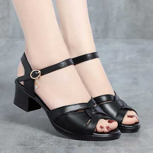 意尔康心选真皮中跟女士凉鞋夏季新款高跟鱼嘴女鞋粗跟软底妈妈鞋