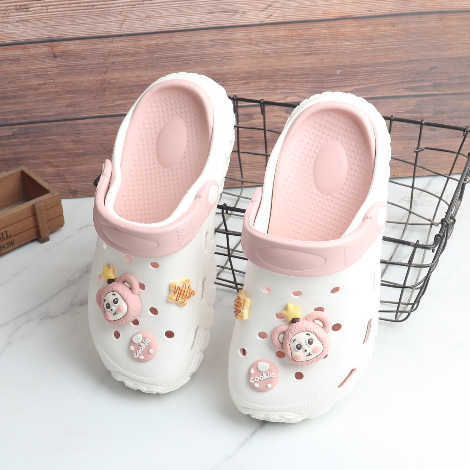 韩版呆萌卡通透气防滑学生两穿凉拖鞋舒适耐磨拼色洞洞花园鞋沙滩,女鞋,包头拖,淘宝优惠券,粉丝福利购,淘宝优惠卷