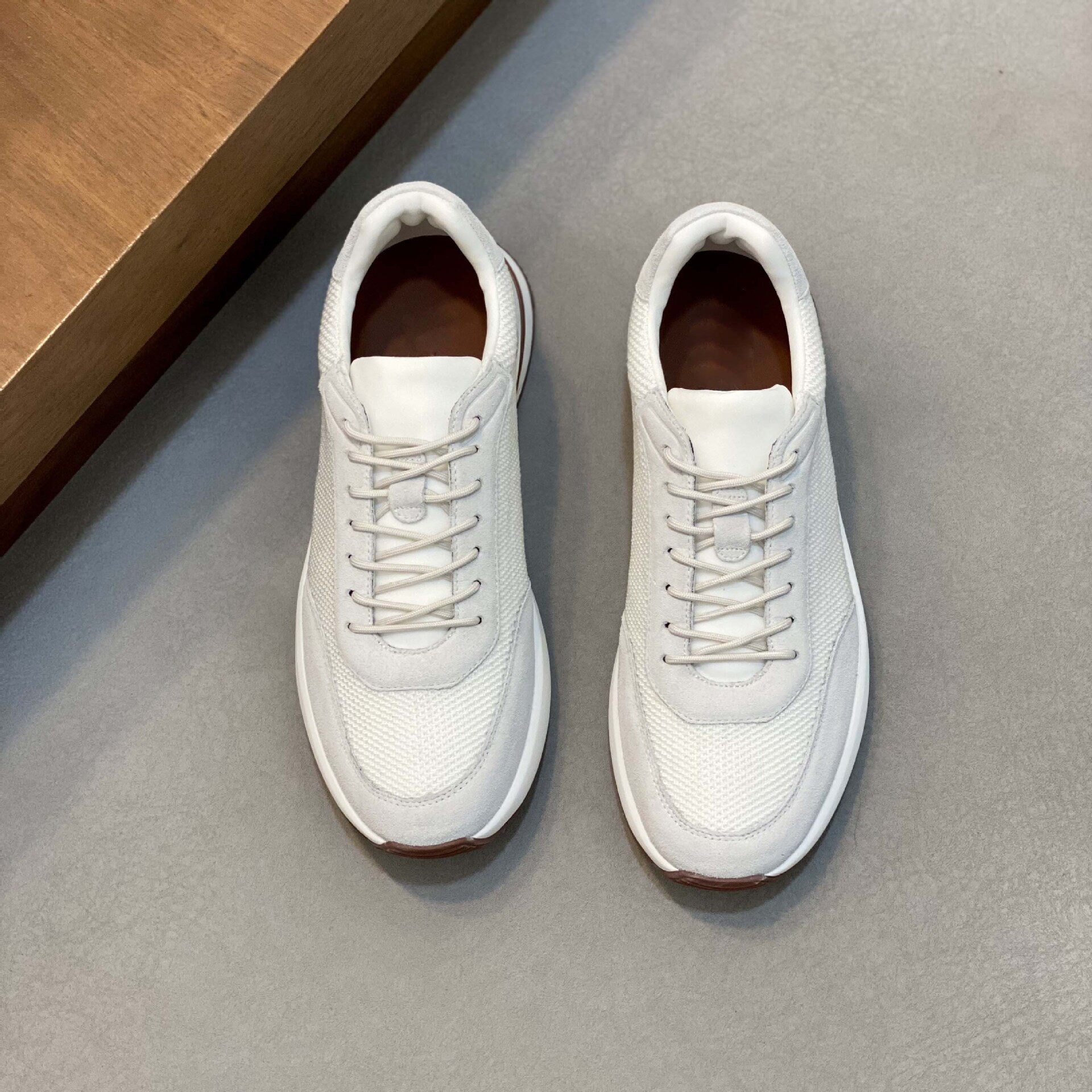 2026牛反绒皮拼接防水布休闲运动鞋男鞋轻便跑步鞋系带驾车旅游鞋