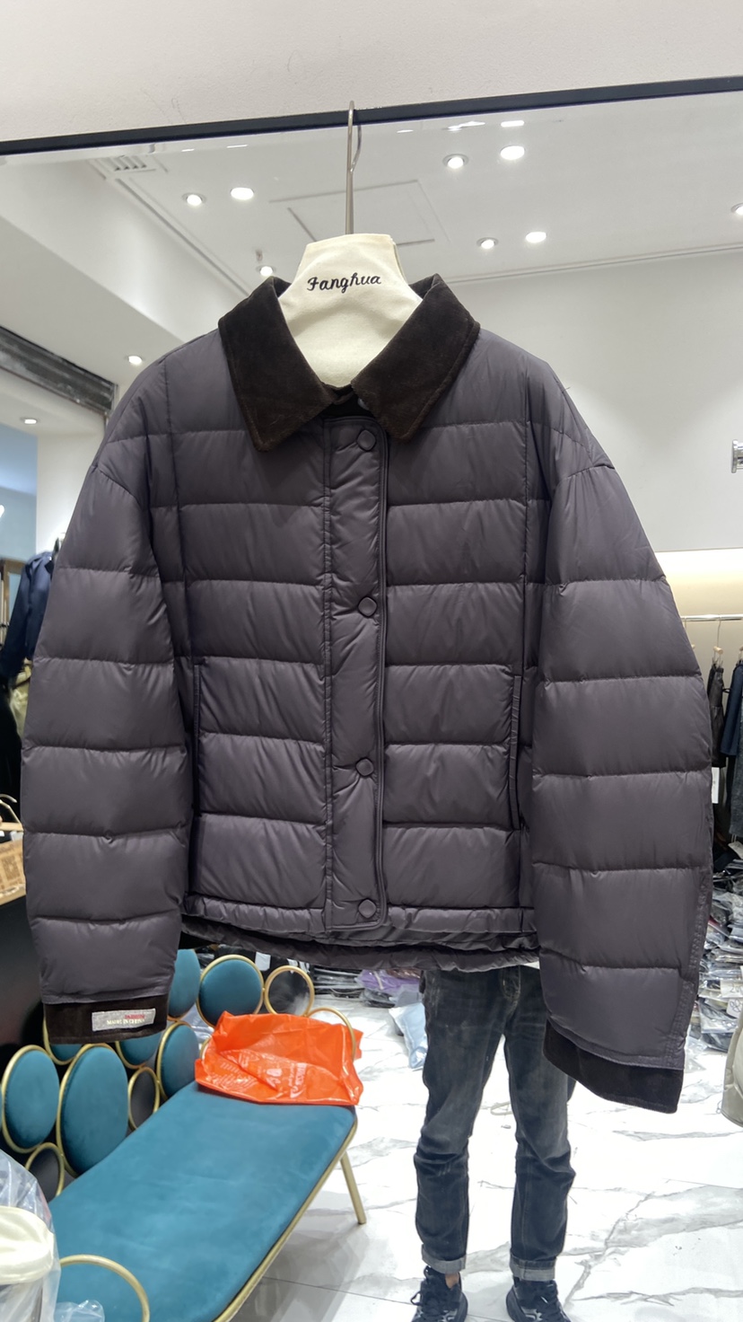 欧货2025冬新撞色拼接灯芯绒翻领羽绒服女短款90白鸭绒面包服外套