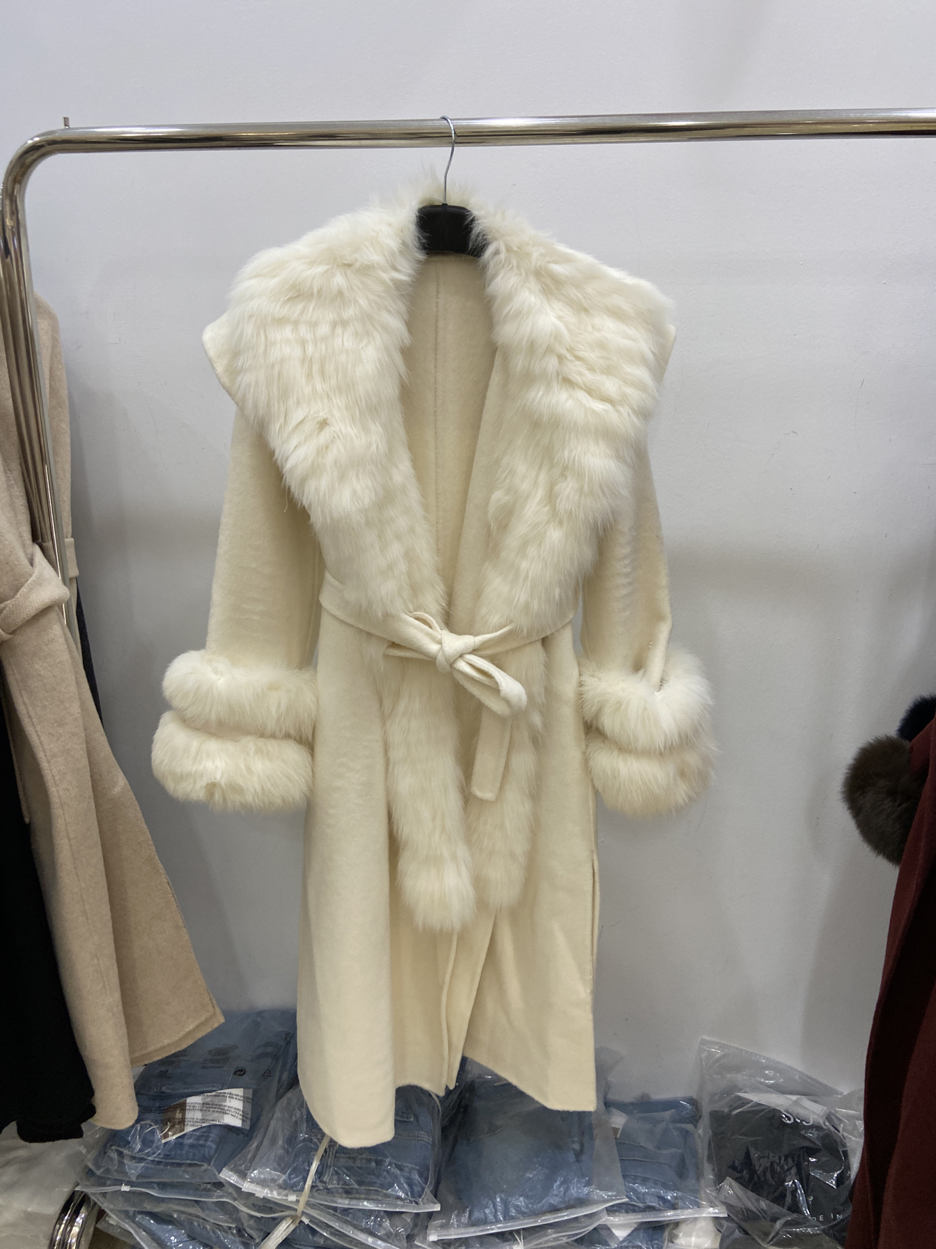 欧货2025冬新款羊绒大衣狐狸毛领修身长款羊毛呢休闲双面呢外套女