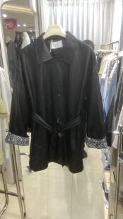 外套皮衣配腰带皮风衣女潮 休闲拼色印花中长款 欧货2026春新款 韩版