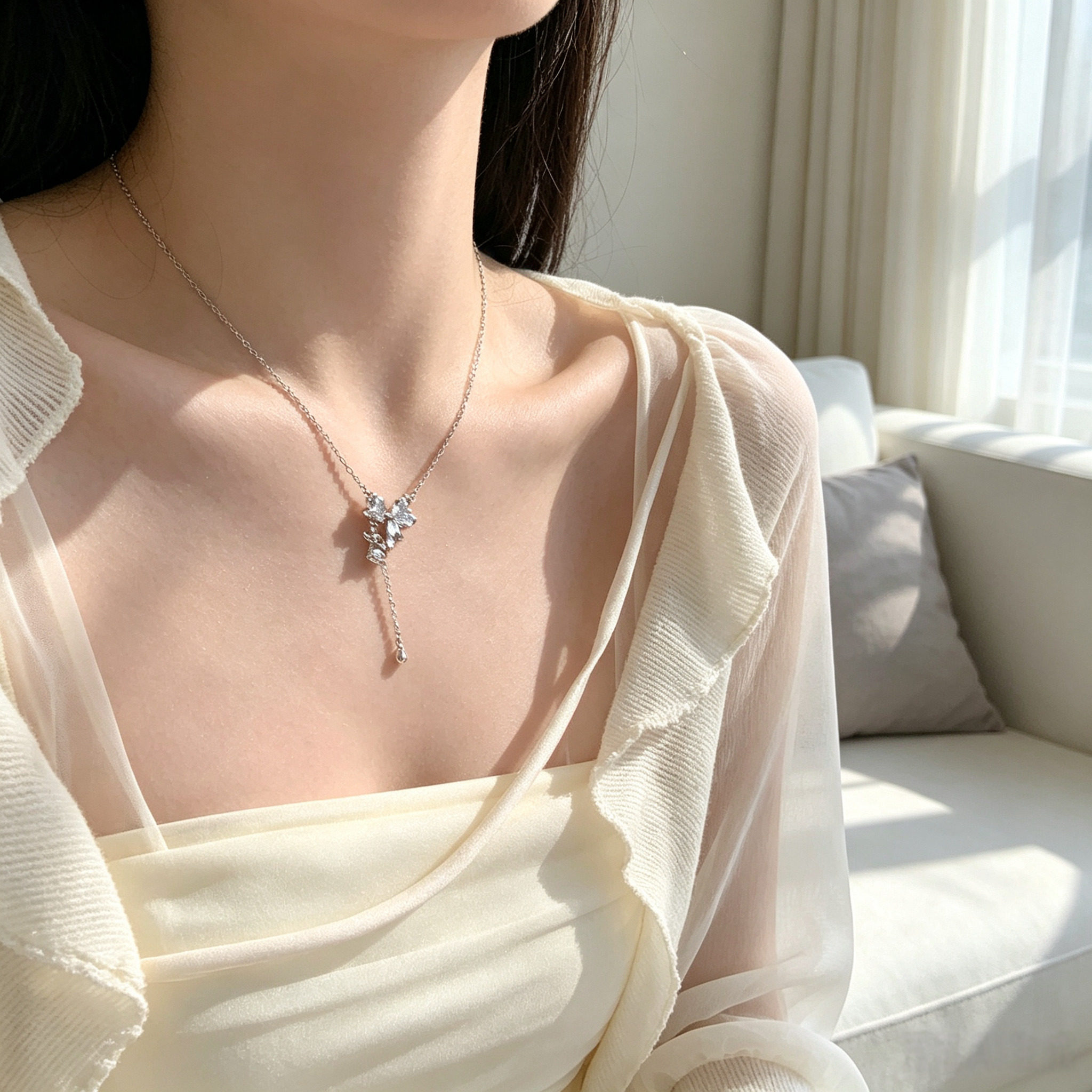 钛钢不掉色蝴蝶镶钻锁骨链女款
