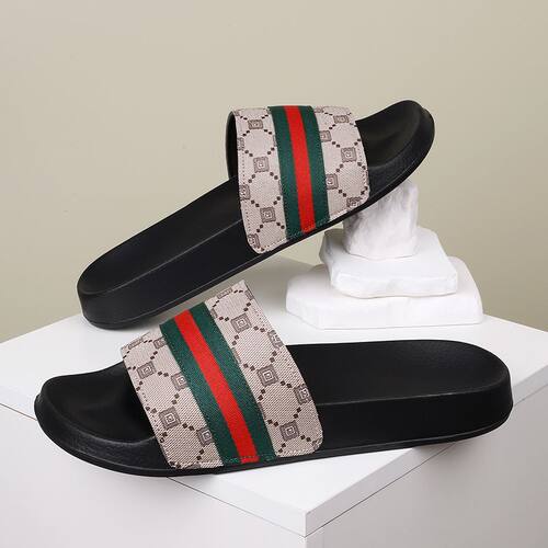 时尚网红人字拖男士潮流轻奢拖鞋夏季新款平底沙滩鞋休闲外穿凉鞋