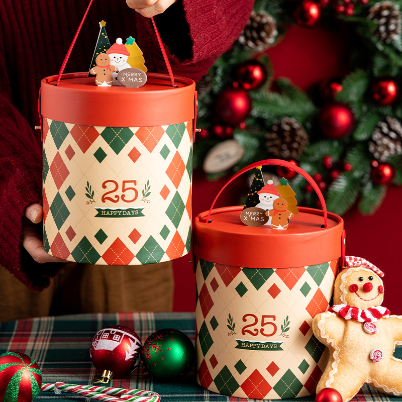圣诞节礼品盒抱抱桶创意儿童手提糖果零食礼物盒空烘焙包装盒批发
