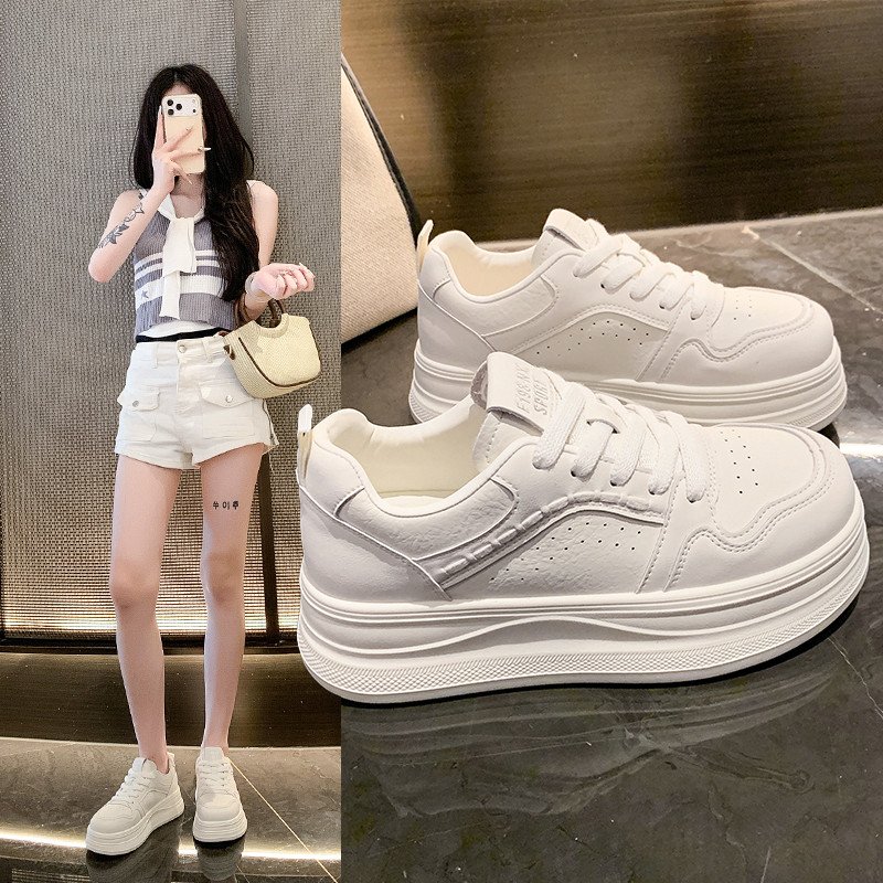厚底松糕小白鞋女款2026新款秋季增高通勤百搭运动休闲板鞋子女鞋