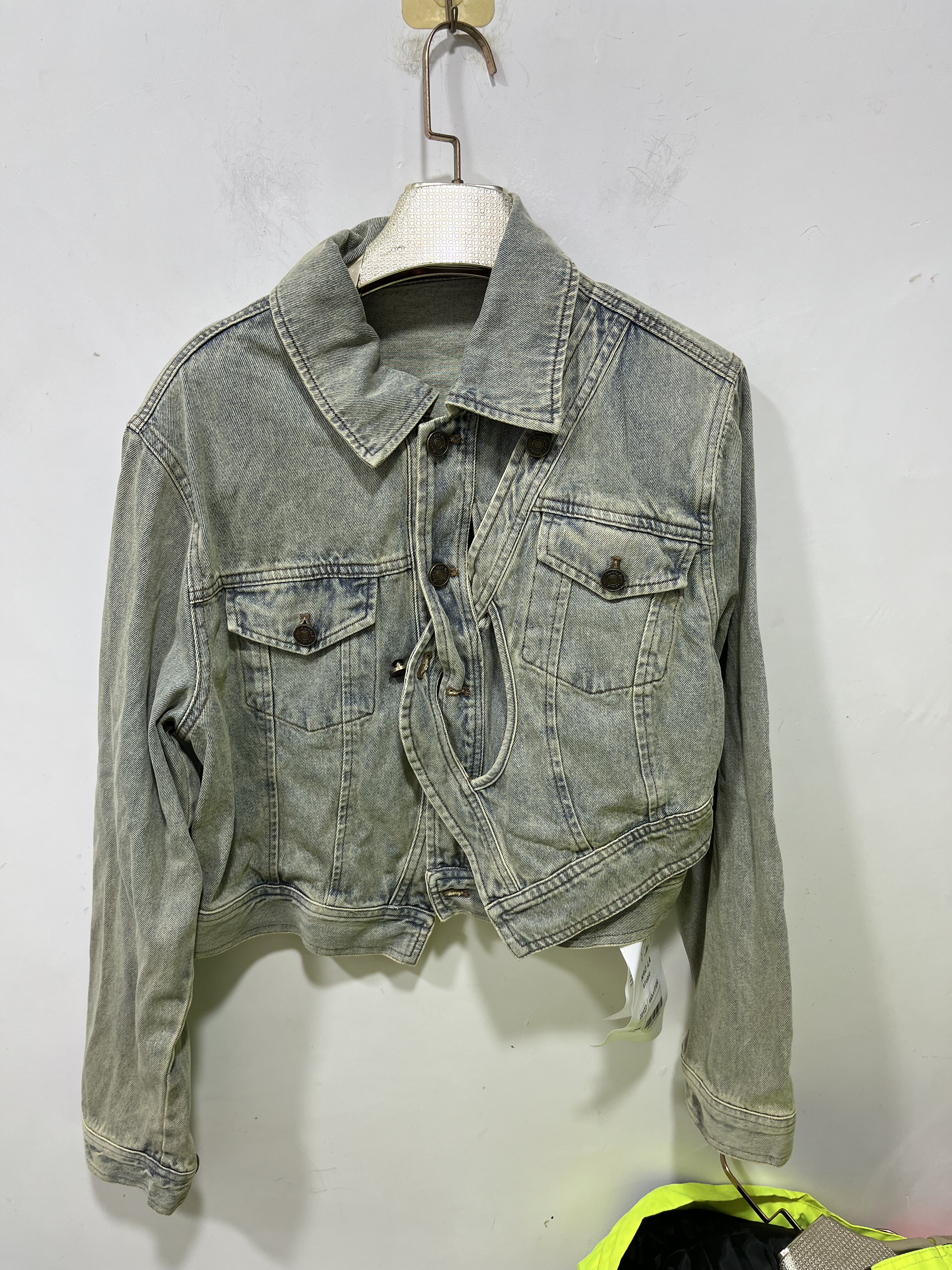 亏本清货春秋女装时尚百搭休闲潮牌牛仔外套上衣短款设计师款