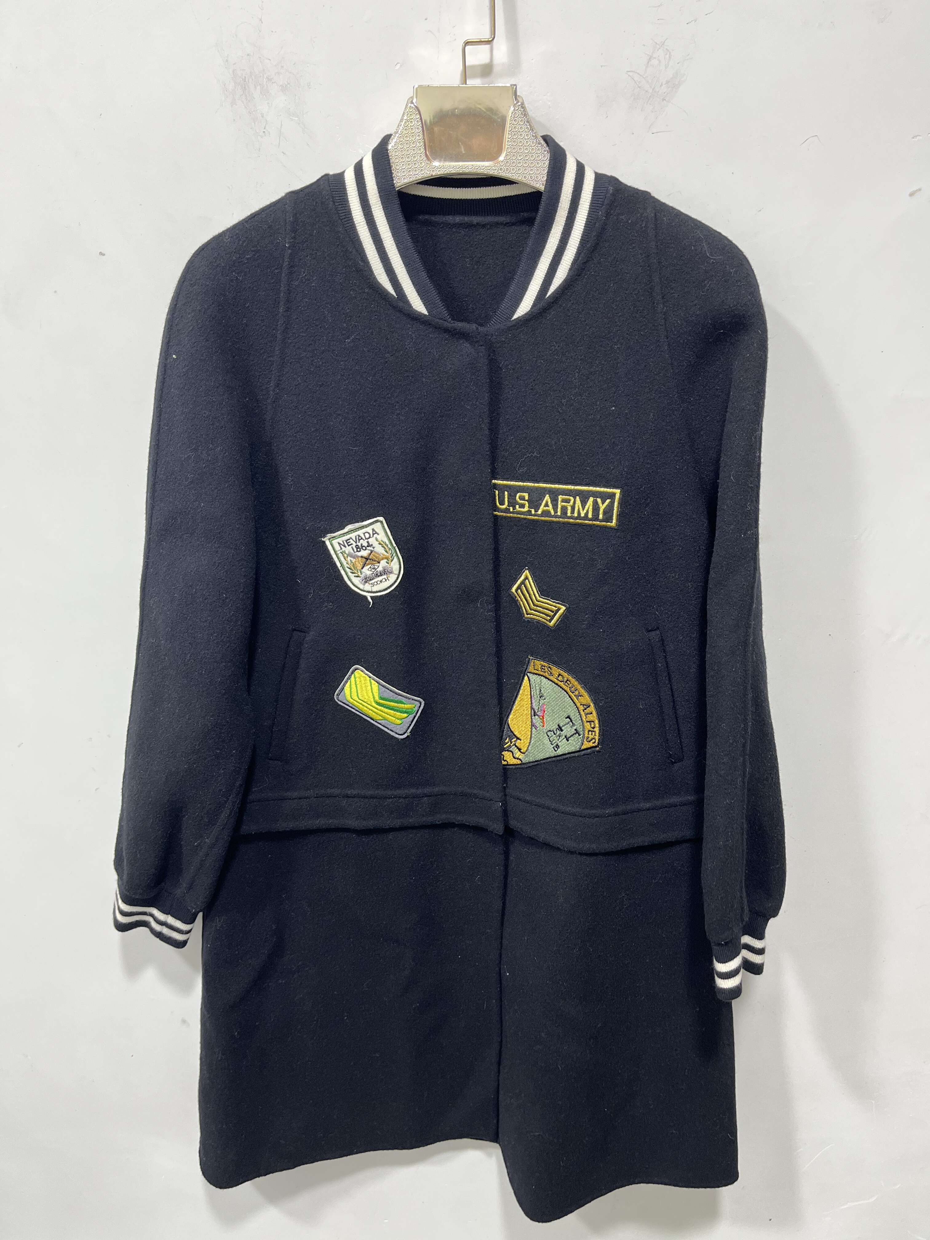 亏本清货春秋女装时尚百搭休闲潮牌棒球服羊毛呢棒球领外套中长款