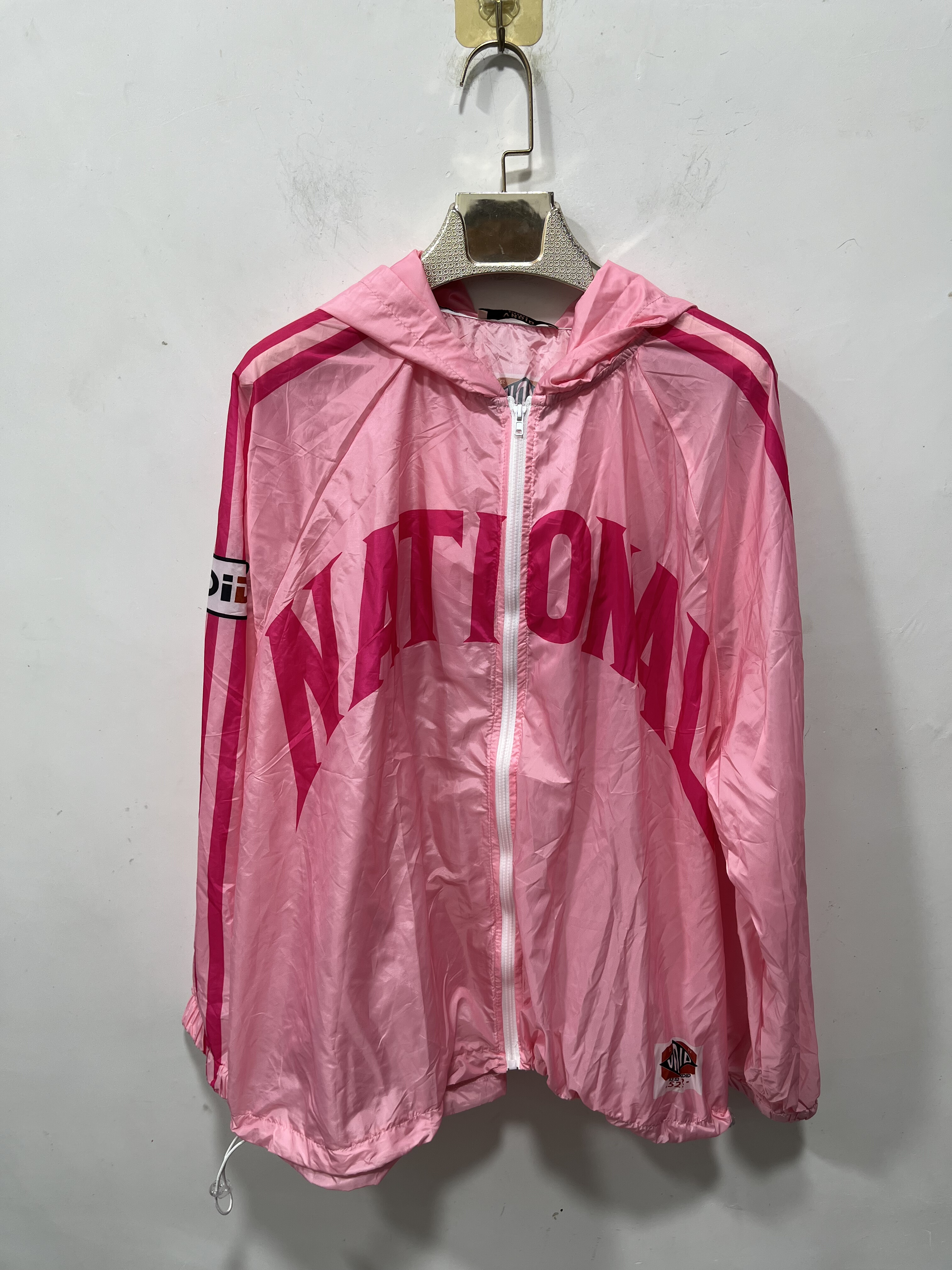 亏本清货夏季女装外套时尚百搭休闲潮流时尚休闲连帽防晒衣轻薄