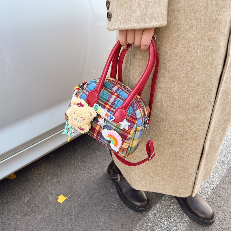 日本春秋卡通手提包包女2025新款时尚格子布贝壳包kt单肩斜挎包,箱包皮具/热销女包/男包,通用款女包,淘宝优惠券,粉丝福利购,淘宝优惠卷