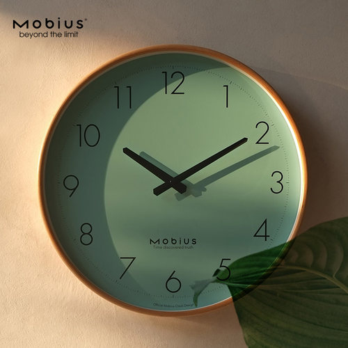 mobius北欧实木静音客厅挂钟
