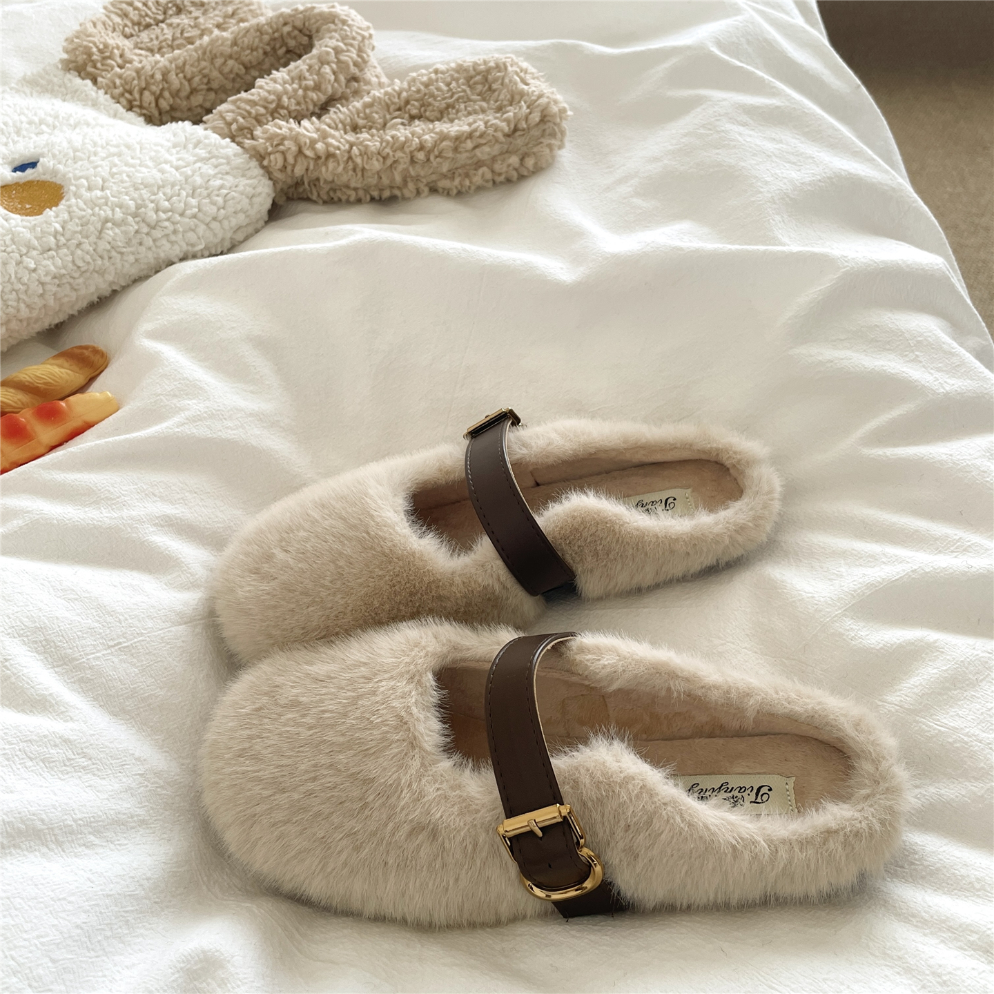 毛茸茸雪兔~！保暖加绒包头冬季ins毛毛拖鞋女懒人外穿防滑棉拖鞋