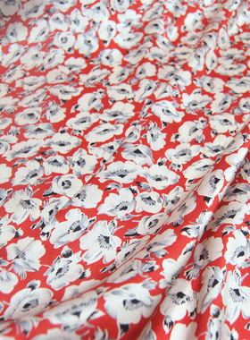 红色底白灰密集花朵素绉缎连衣裙衬衫半身裙桑蚕丝服装布料面料