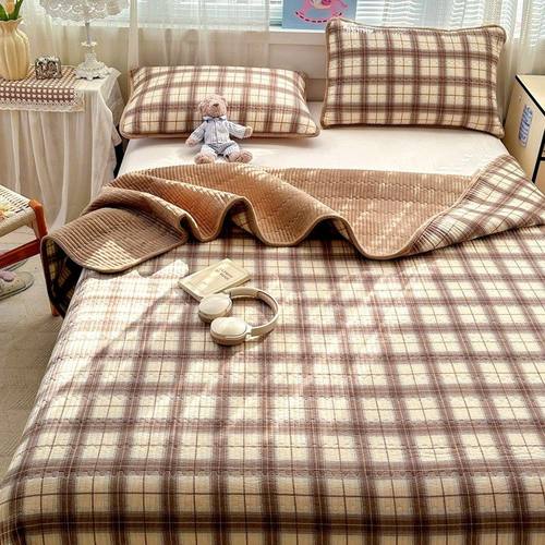 A双层纱B牛奶绒床盖枕套三件套