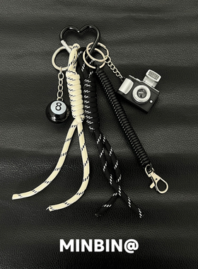 包包挂饰复古小相机黑8球钥匙扣装饰牛仔裤子腰间挂件小众配饰品