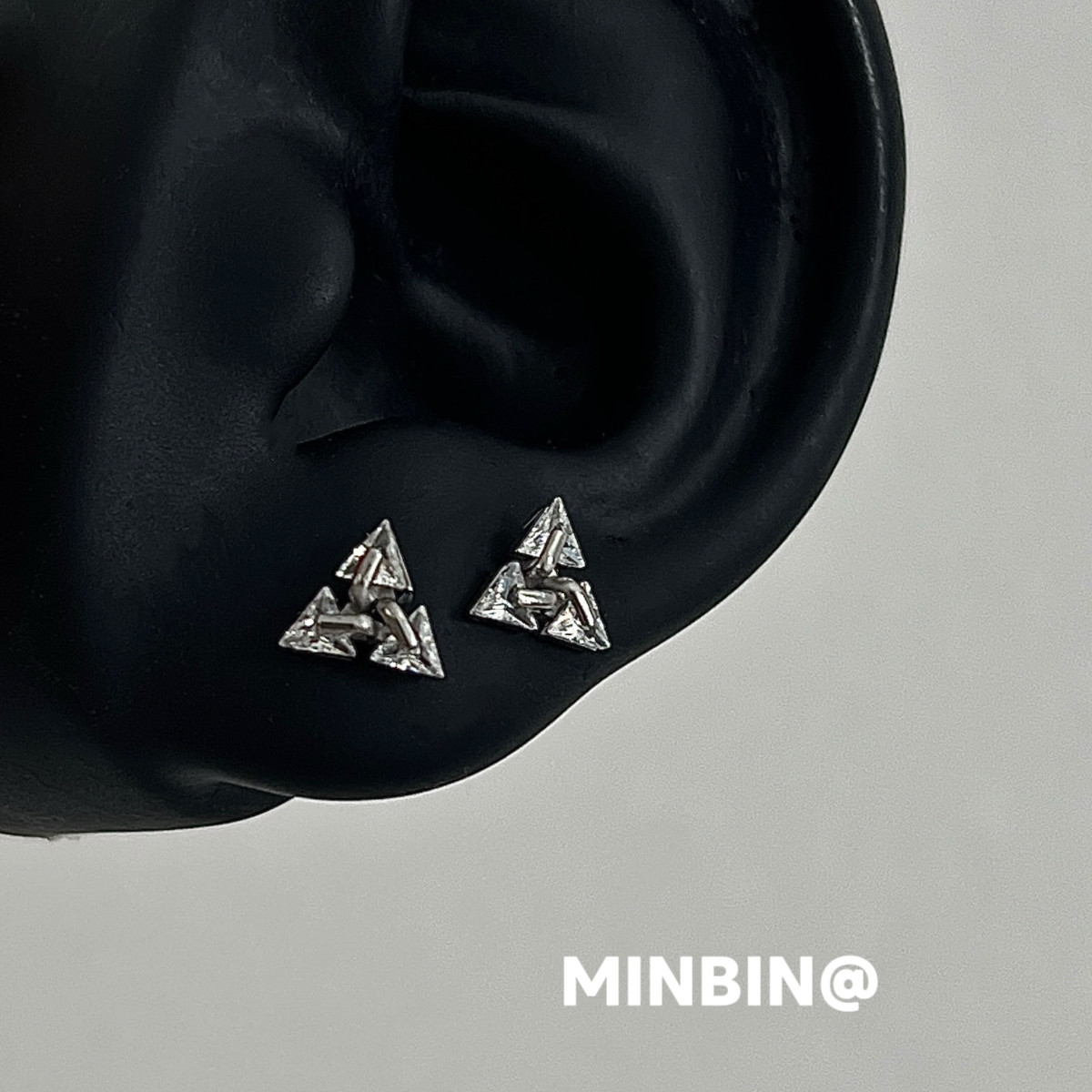 钛钢锆石三角形耳钉男士高级感冷淡风小众设计感嘻哈耳环女耳饰潮,饰品/流行首饰/时尚饰品新,耳钉,淘宝优惠券,粉丝福利购,淘宝优惠卷