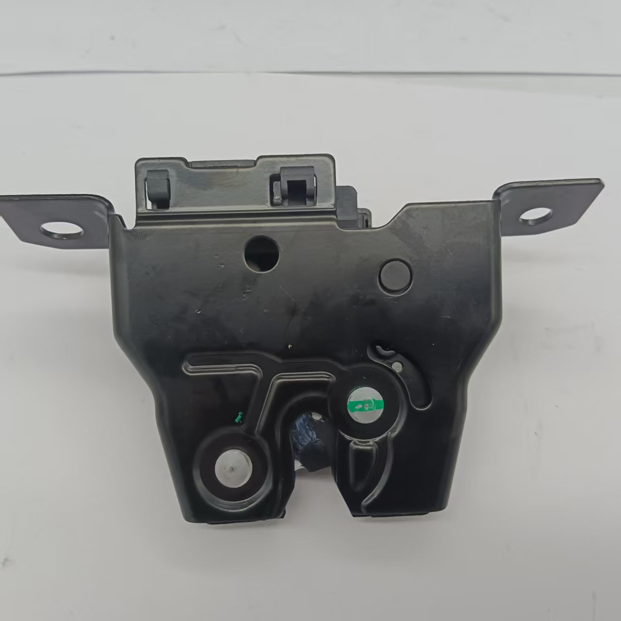 适用宝马1系17-24款F52  118  120 125 Z4G29尾门锁块后备箱锁块