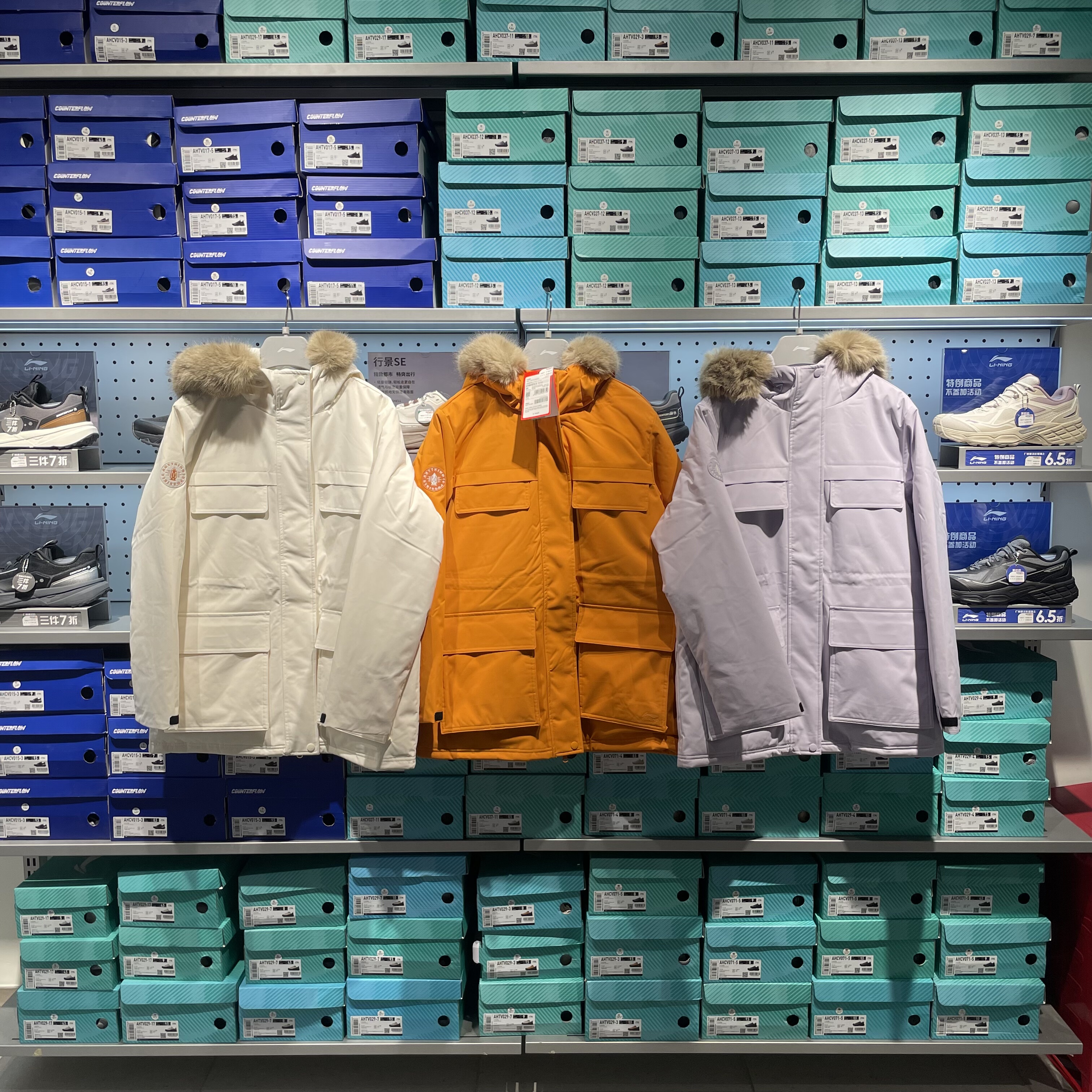 李宁女防泼水连帽鸭绒防风羽绒服