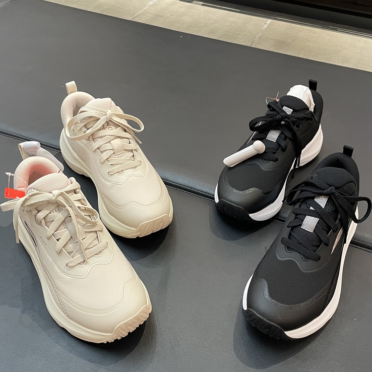 李宁女子舒适时尚透气潮流运动鞋