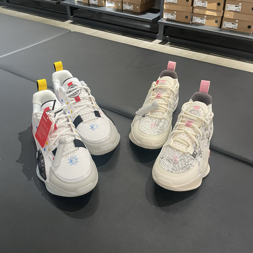 李宁全城低帮减震耐磨轻便篮球鞋