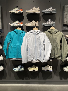 KAILAS凯乐石女款博格达LT冲锋衣轻量防水徒步登山夹克KG2511205