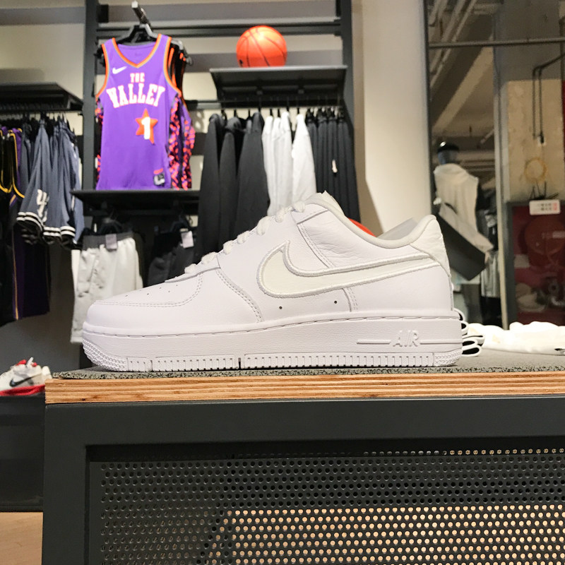Nike耐克女子2025夏季Air Force 1街舞系列休闲运动鞋 FJ7409-100