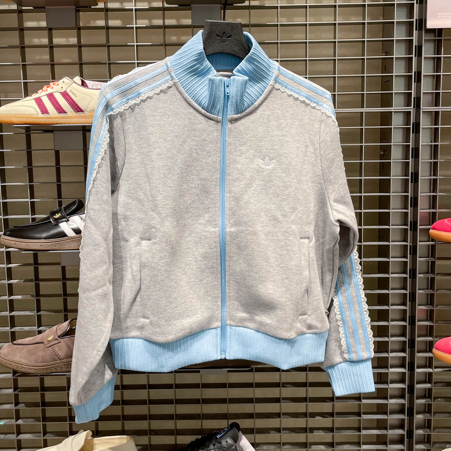 Adidas阿迪达斯三叶草女