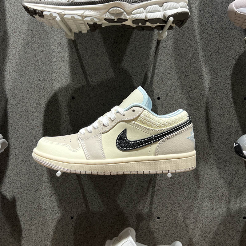 耐克女子2024冬季新款Air Jordan 1 Low SE百搭运动鞋 HQ3440-101