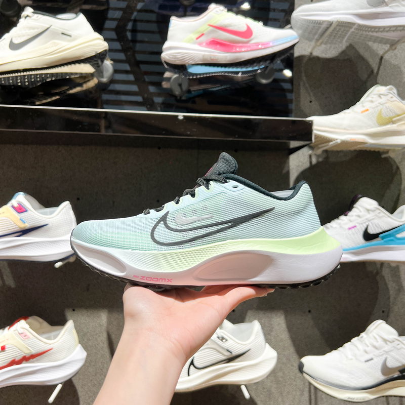耐克女鞋2024春夏新款百搭舒适休闲耐磨运动透气跑步鞋DM8974-401