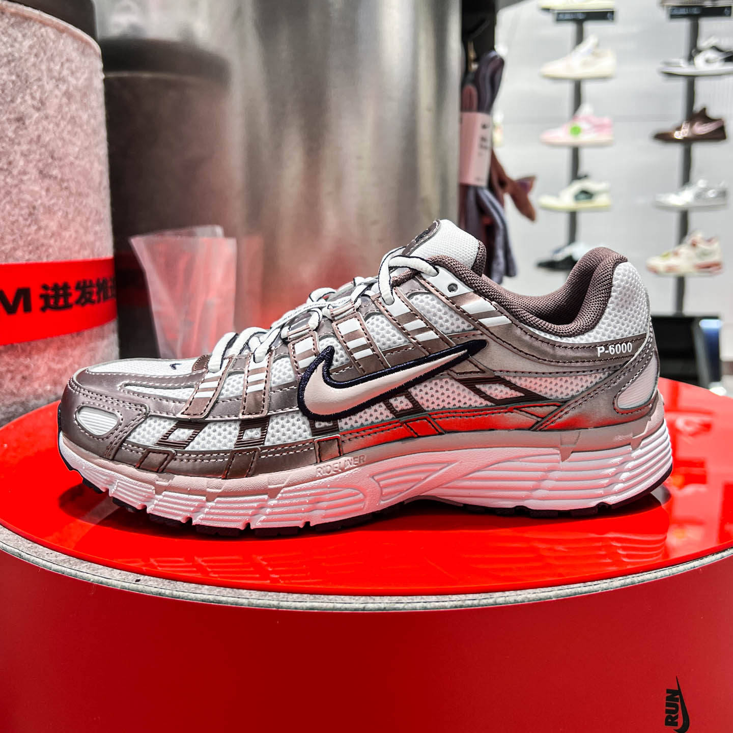 Nike耐克女鞋P-6银灰色运
