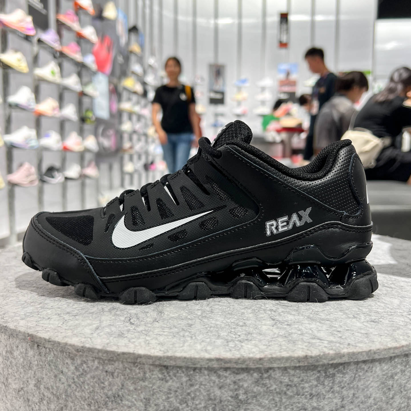 正品耐克女鞋夏Reax 8 TR 黑色运动鞋缓震跑步鞋训练鞋IO2400-033